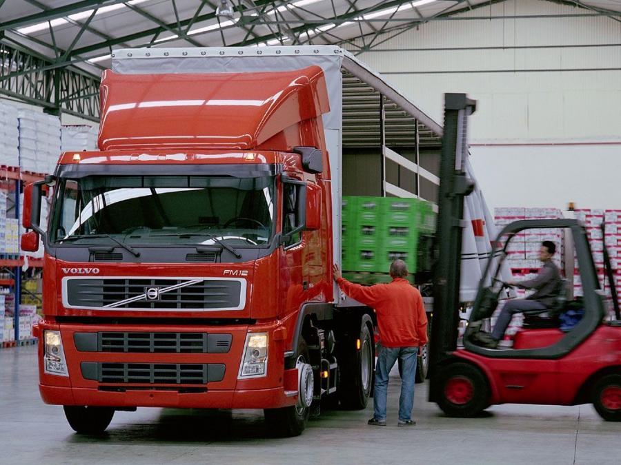  Volvo FM12 4x2 2003 года  (фото 2 из 30)
